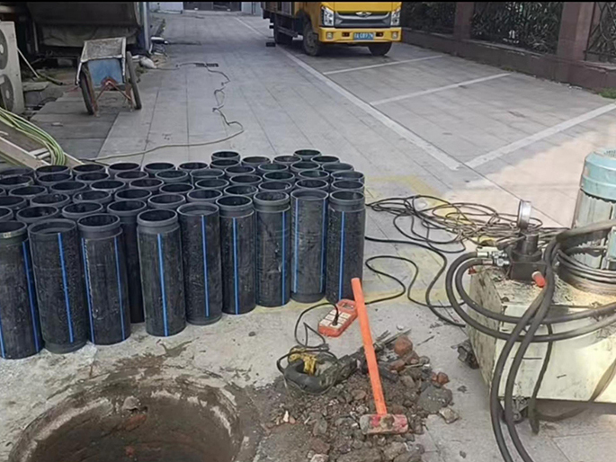 勃利PE置换管厂家 DN315置换管 非开挖管短管置换